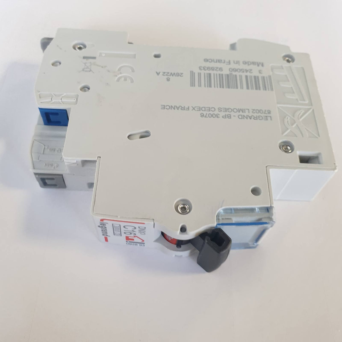 314600 - LEGRAND Ndërprerës Qarkor Fazë + Neutral 230V DNX³, Kapacitet Ndërprerës 3000A, Lakorja C 16A, 1 Modul