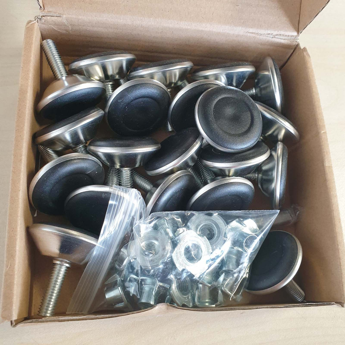 314902 - PANEXF Vida të Rregullueshme, 20 copë, Këmbë Nivelimi me Dado Futëse, Këmbë të Rregullueshme Mobiljesh, M8 x 40 mm