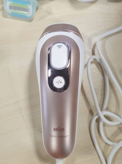 315009 - BRAUN Sistem Inteligjent për Heqjen e Qimeve IPL Skin i·expert PL7442, 220-240V, i Bardhë dhe Rozë, me Kabllo, me Qese, Brisk Gillette Venus, 4 Koka, Lidhshmëri me Aplikacione