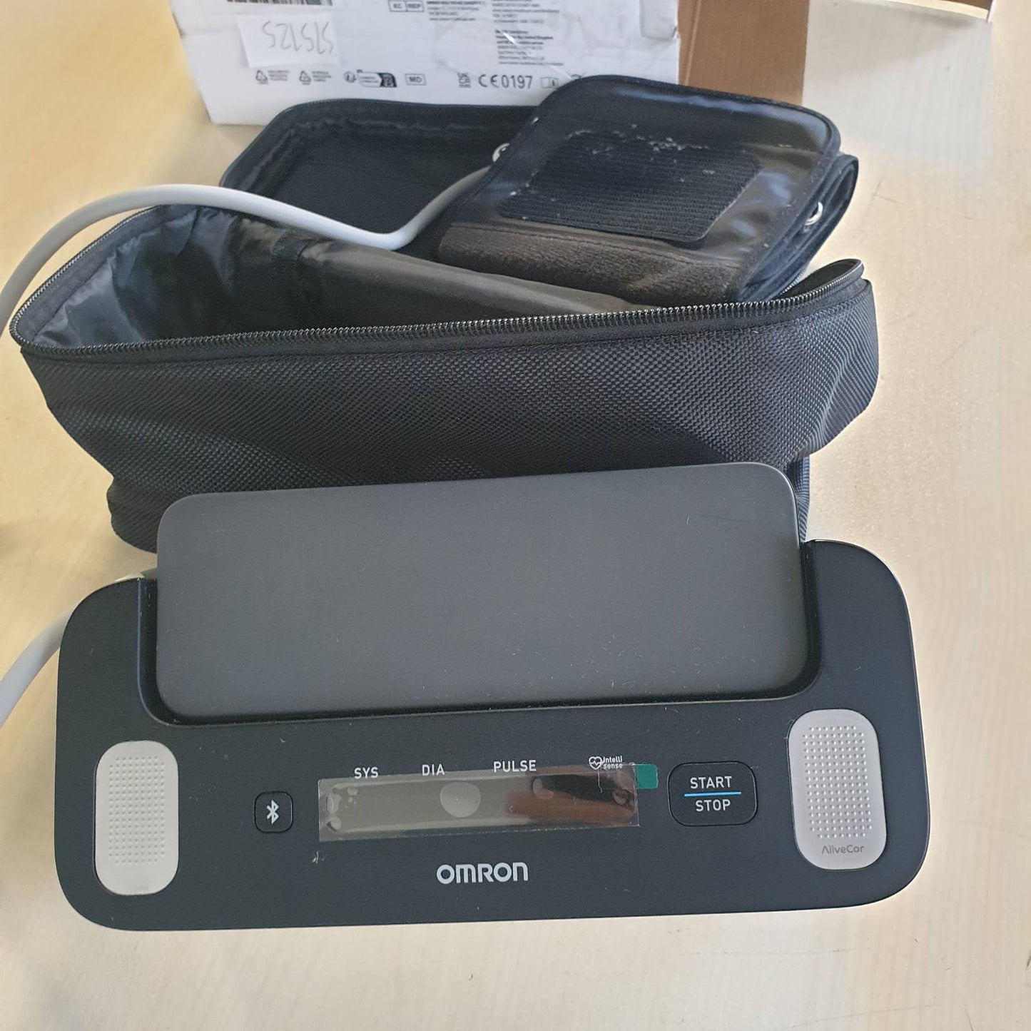 315125 - PLETE, monitor tensioni gjaku, funksion EKG, për krah 22-42 cm, validuar klinikisht.