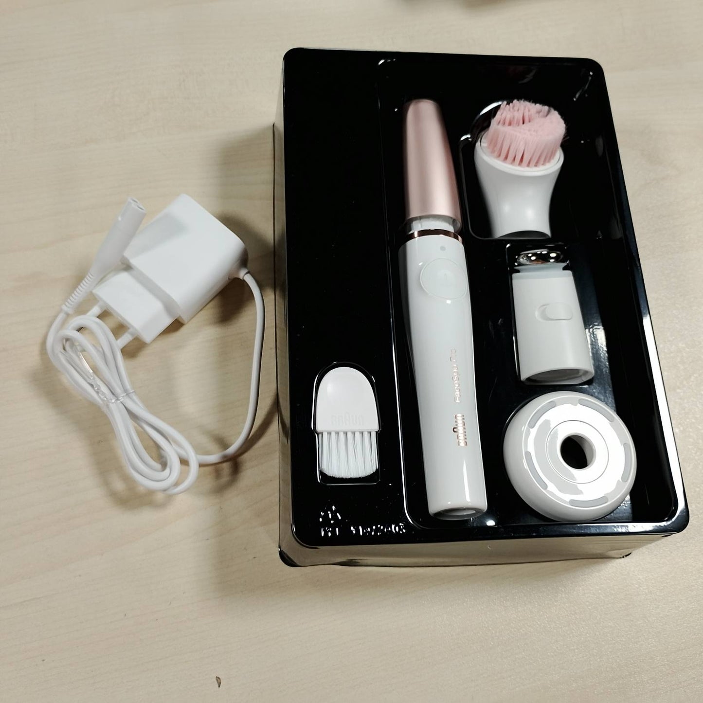 315304 - lator fytyre FaceSpa Pro 912, Rikarikueshëm, i Papërshkueshëm nga Uji, Set Bukurie me 3 Aksesorë