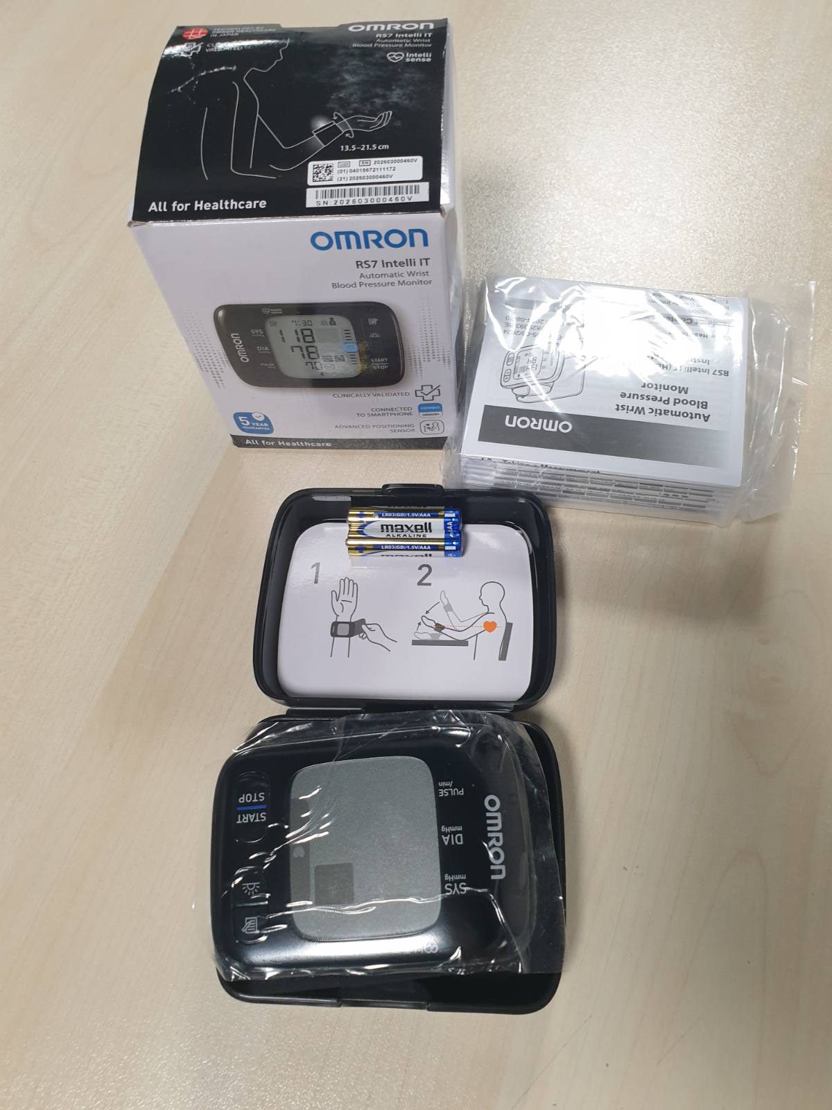 315447 -  Intelli IT, monitor dixhital tensioni gjakut në kyçin e dorës, i pajtueshëm me Bluetooth, i përshtatshëm për individë mbipeshë, i validuar klinikisht.