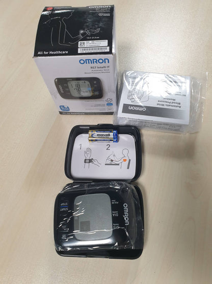 315447 -  Intelli IT, monitor dixhital tensioni gjakut në kyçin e dorës, i pajtueshëm me Bluetooth, i përshtatshëm për individë mbipeshë, i validuar klinikisht.