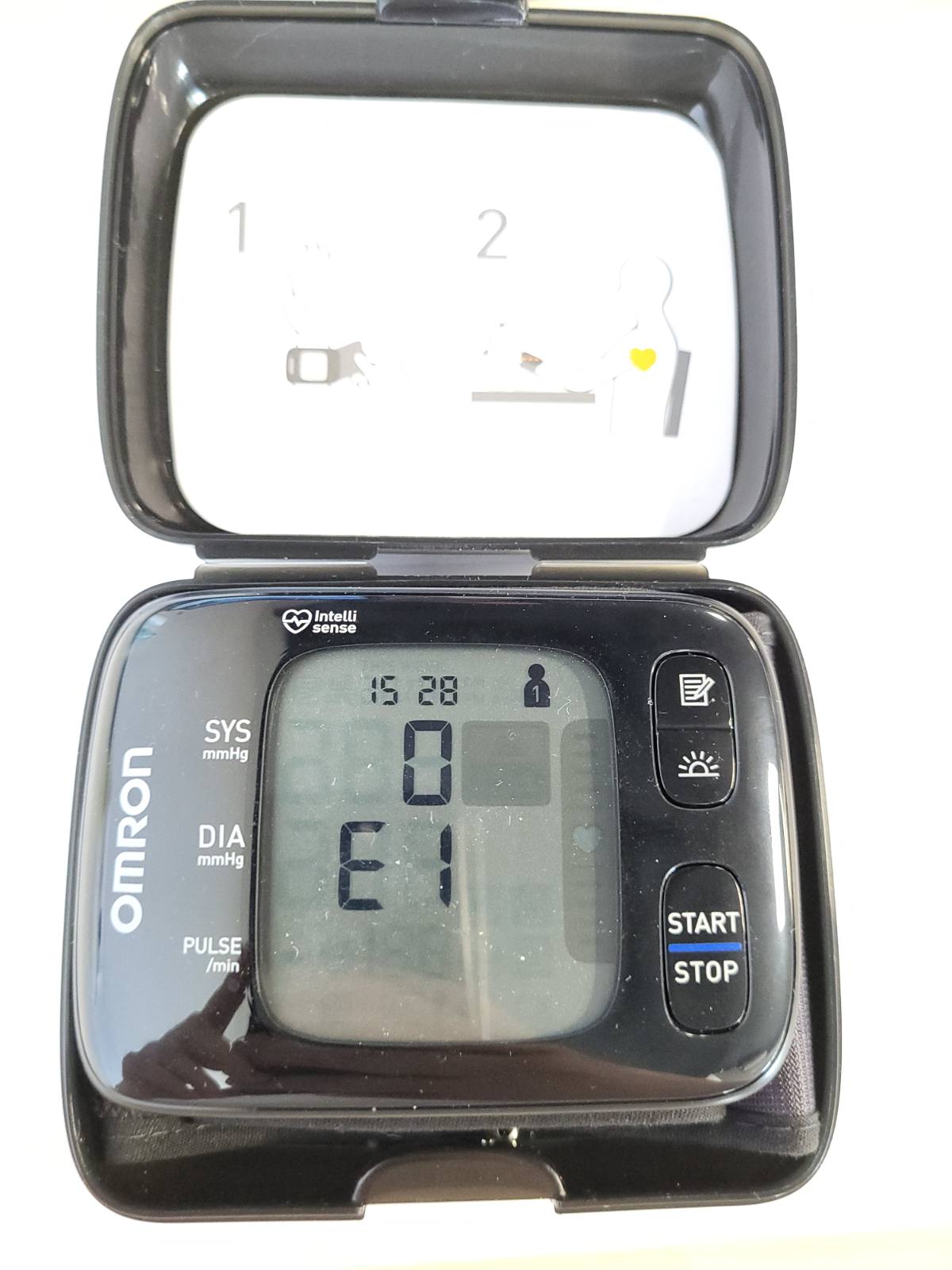 315448 -  Intelli IT, monitor dixhital tensioni gjakut në kyçin e dorës, i pajtueshëm me Bluetooth, i përshtatshëm për individë mbipeshë, i validuar klinikisht.