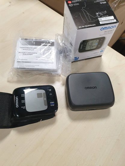 315456 -  INTELLI IT, monitor dixhital i tensionit të gjakut në kyçin e dorës, i pajtueshëm me Bluetooth, i përshtatshëm për individë mbipeshë, i validuar klinikisht.