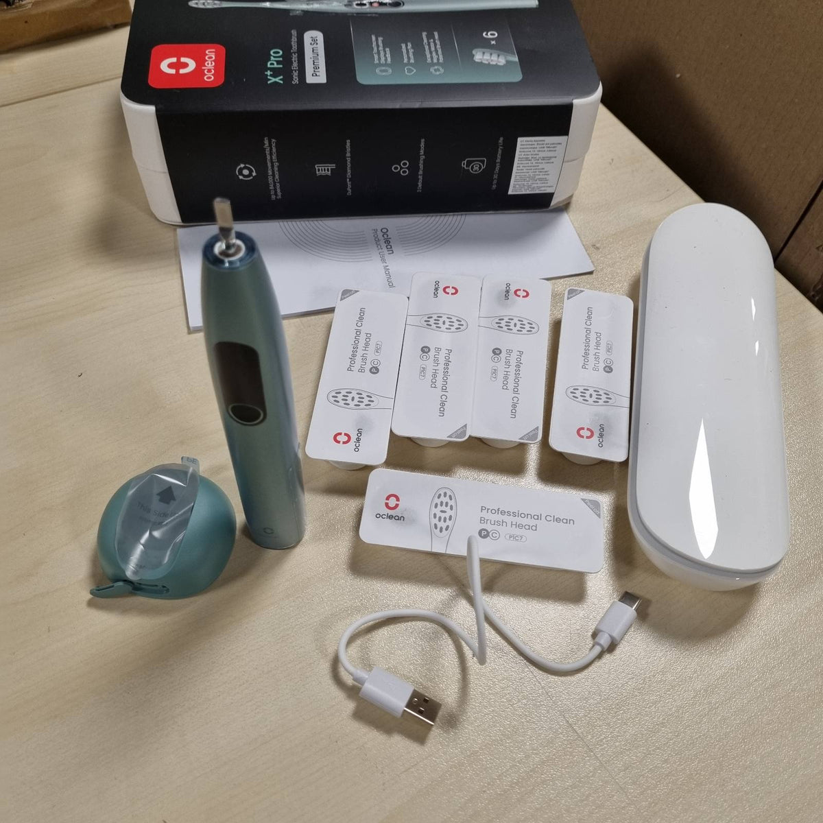 315570 - OCLEAN Set Dhuratë për Furça Dhëmbësh Elektrike X Series Pro, 3 Mënyra & 32 Intensitete, 6 Koka Furçe me Kuti Udhëtimi, Jeshile
