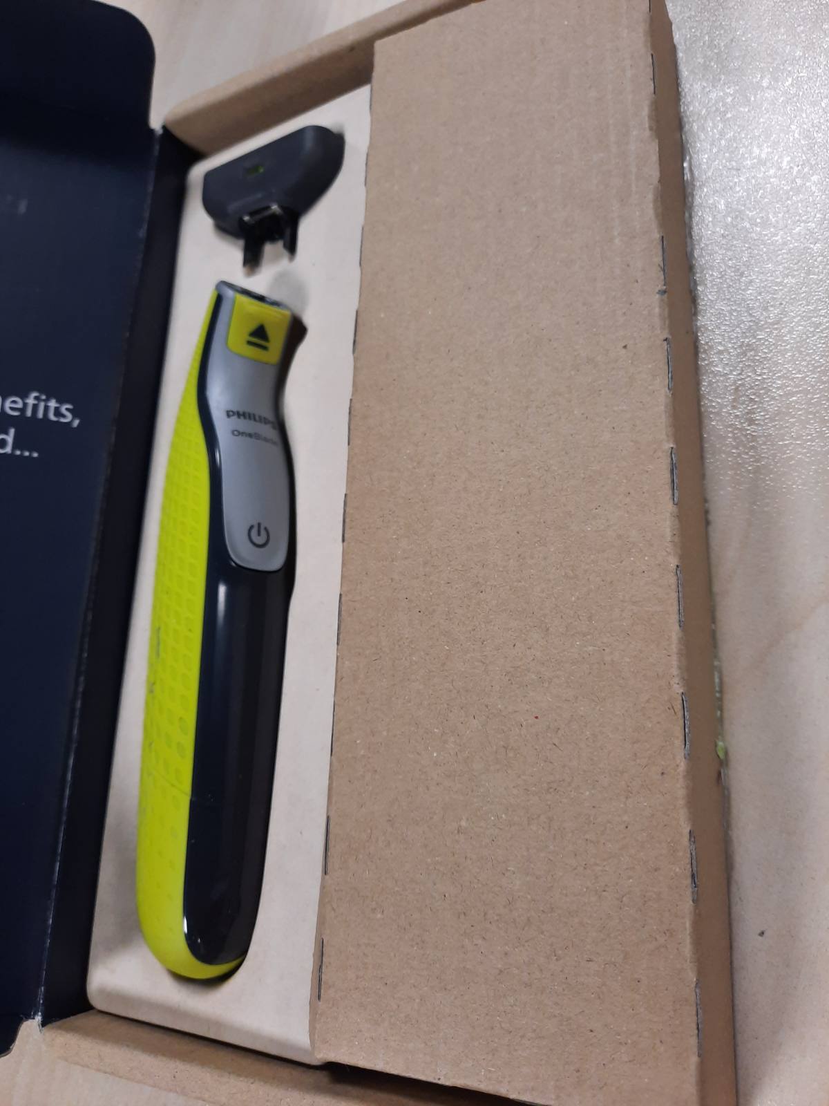 315701 - PHILIPS Makinë prerëse elektrike autentike për fytyrën dhe trupin OneBlade, makinë rroje dhe prerëse trupi, 3 tehe 360, 4 krehër për flokë (1, 2, 3, 5 mm), 1 komplet trupi, QP2834/31