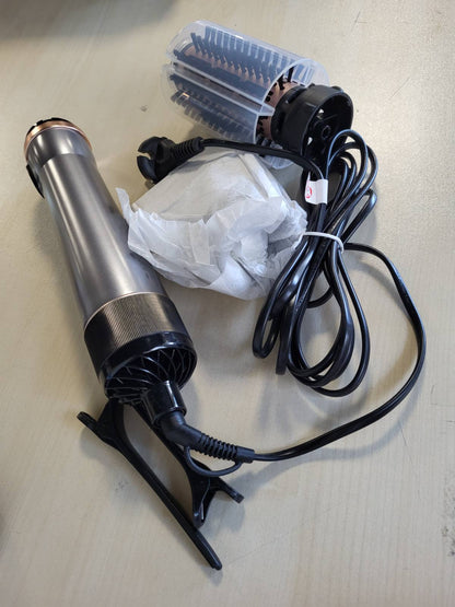 315764 - REMINGTON Furçë Automatike me Ajër të Nxehtë (1000W, Qeramikë, Temperaturë e Ndryshueshme, 3 Aksesorë: 2 Furça të Rrumbullakëta 40 & 50 mm + Vëllim) AS8811