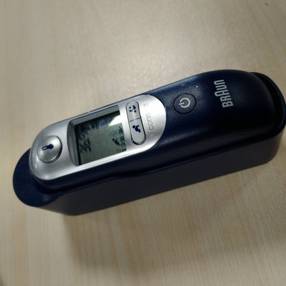 315774 - BRAUN Termometër veshi ThermoScan® 7+ | I pajtueshëm me aplikacionin Braun Family Care™ | Teknologjia Age Precision® | Ekran dixhital me kodim ngjyrash | I përshtatshëm për foshnje dhe fëmijë të vegjël