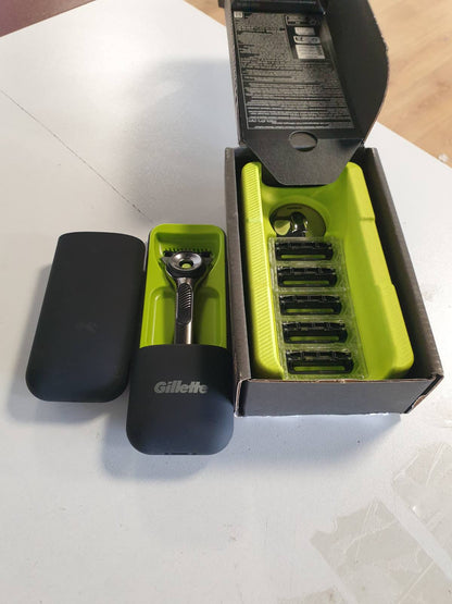 315823 - GILLETTE Brisku GilletteLabs për Burra, Rroje e Lagësht, 1 Dorezë, 5 Tehe Zëvendësuese, Çelik Inoks, Gri