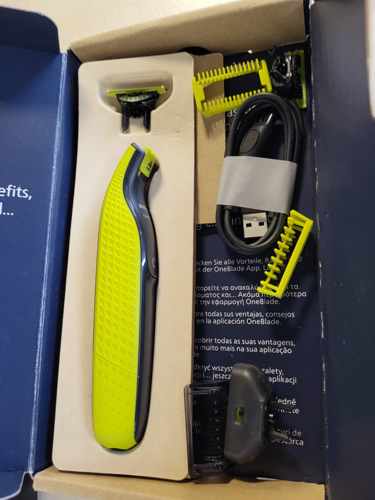 315917 - PHILIPS Berber OneBlade 360, Makinë rroje dhe shkurtuese elektrike, 3 tehe 360, 3 krehër për mjekër (1.3.5"), QP2824/31