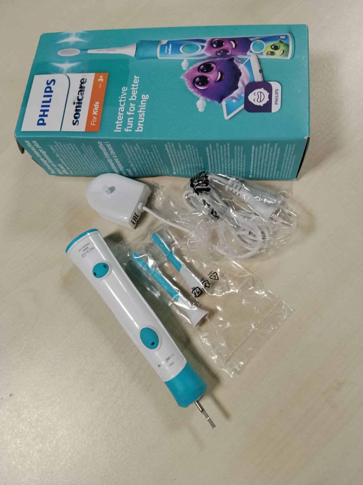 316137 - PHILIPS Sonicare HX6322/04, furçë dhëmbësh elektrike sonike për fëmijë 3 vjeç e lart, me aplikacion, SmartTimer, QuadPacer, ngjyrë turkeze