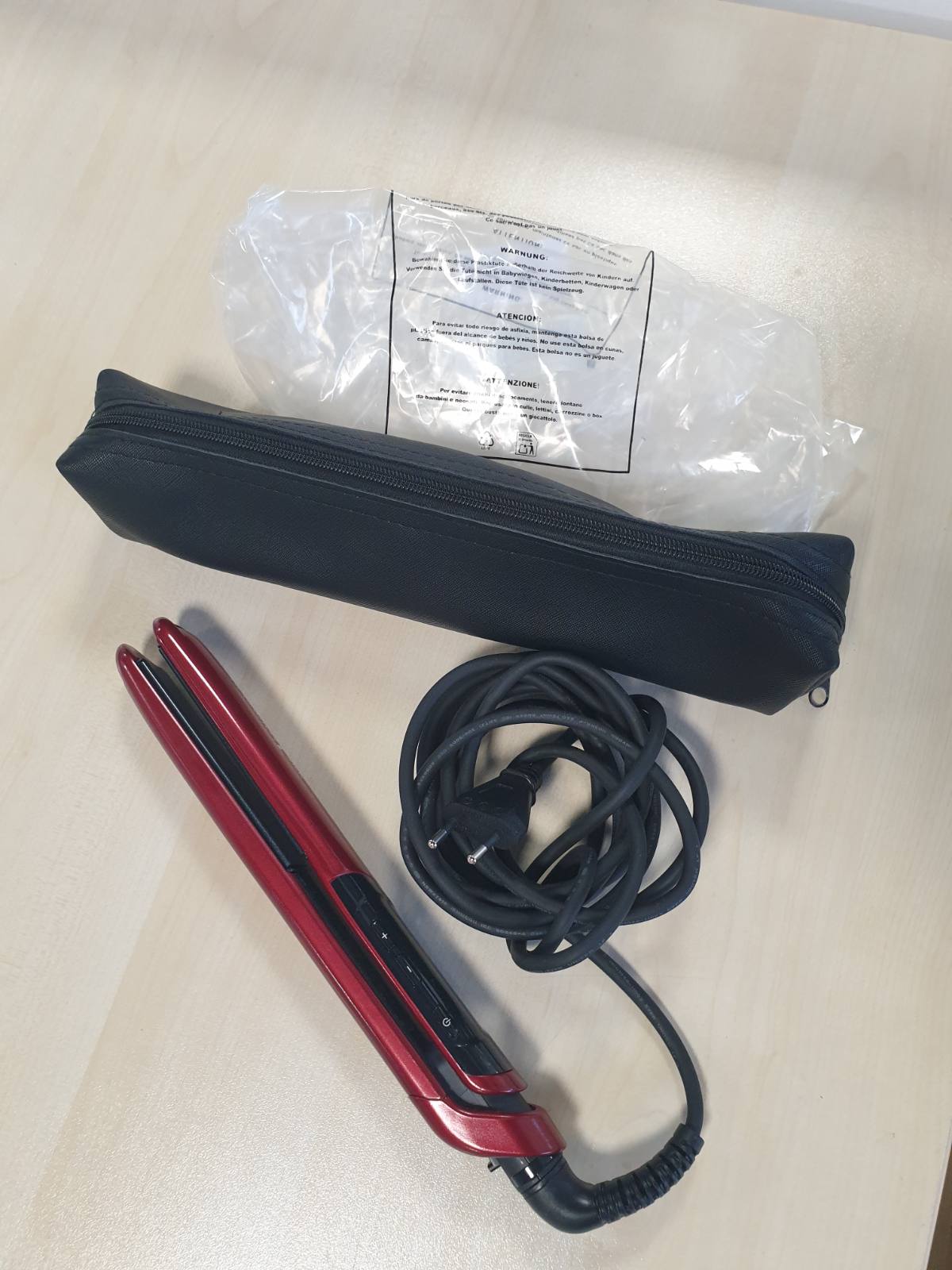316207 - REMINGTON Drejtues flokësh Silk S9600, ekran LCD, 150-235°C, maksimumi 30 sekonda në 240°C, qeramike me proteina mëndafshi