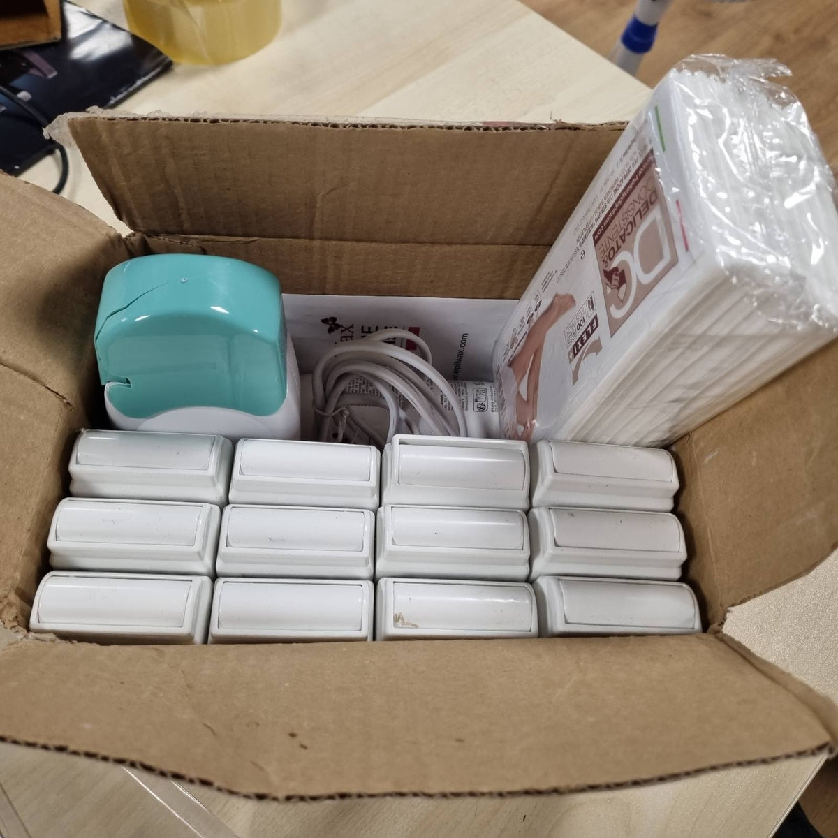 316246 - EPIWAX Set i plotë për heqjen e qimeve: 1 ngrohës dylli, 12 roll-on me dyll Argani 100 ml, 100 shirita depilimi, 1 shishe vaji pas depilimit 250 ml