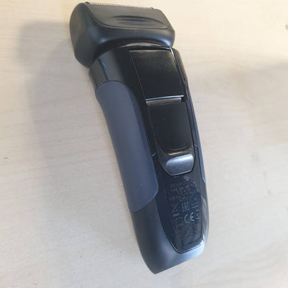316293 - REMINGTON Makinë rroje elektrike F4002, 100% e papërshkueshme nga uji, me fletë metalike, shkurtues detajesh komod dhe shtojcë stiluese mjekre 3-ditore