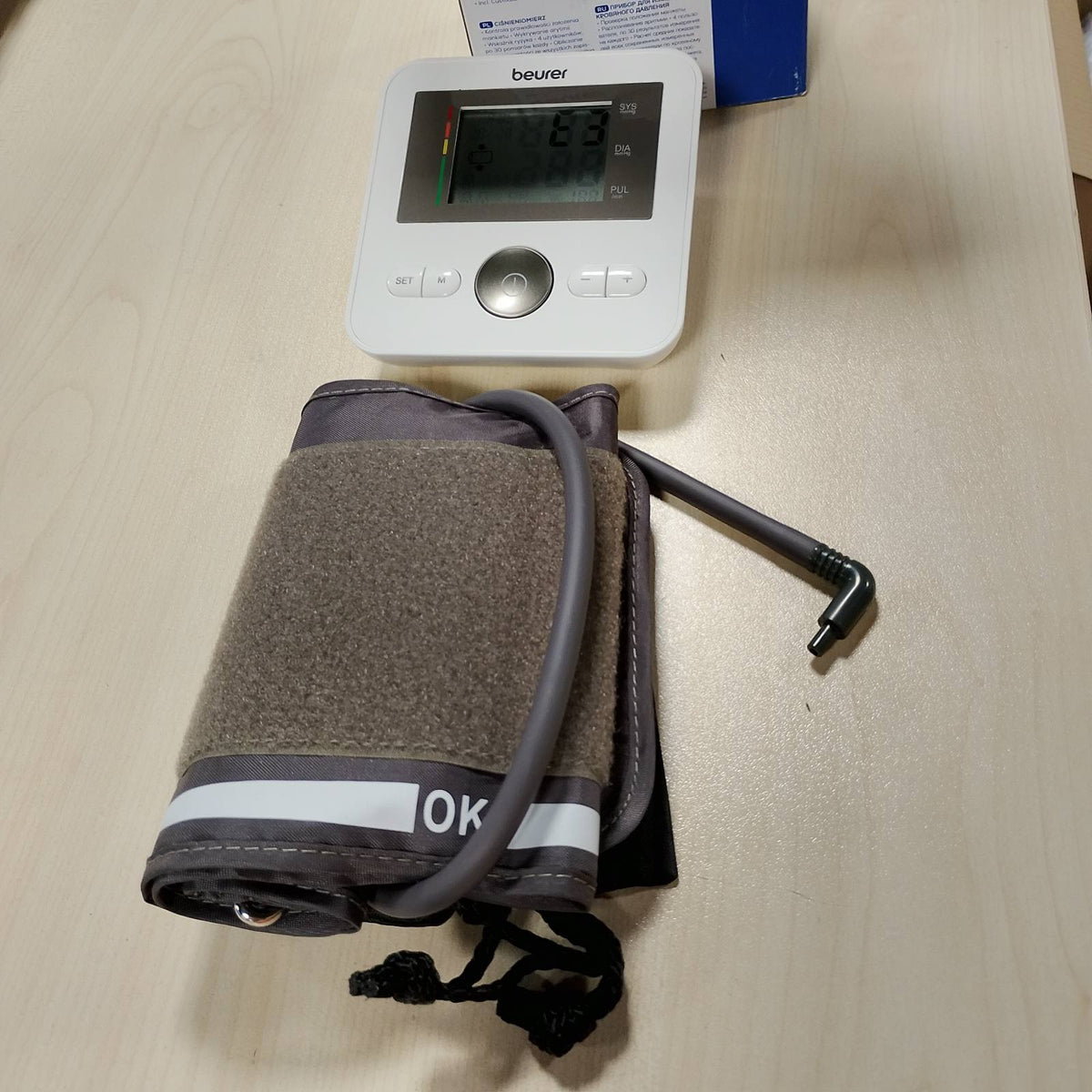 316409 - Beurer BM 27 Monitor tensioni i gjakut, i validuar klinikisht, manshetë për 22-42 cm, tregues rreziku, zbulim i aritmisë, transferim të dhënash në Apple Health