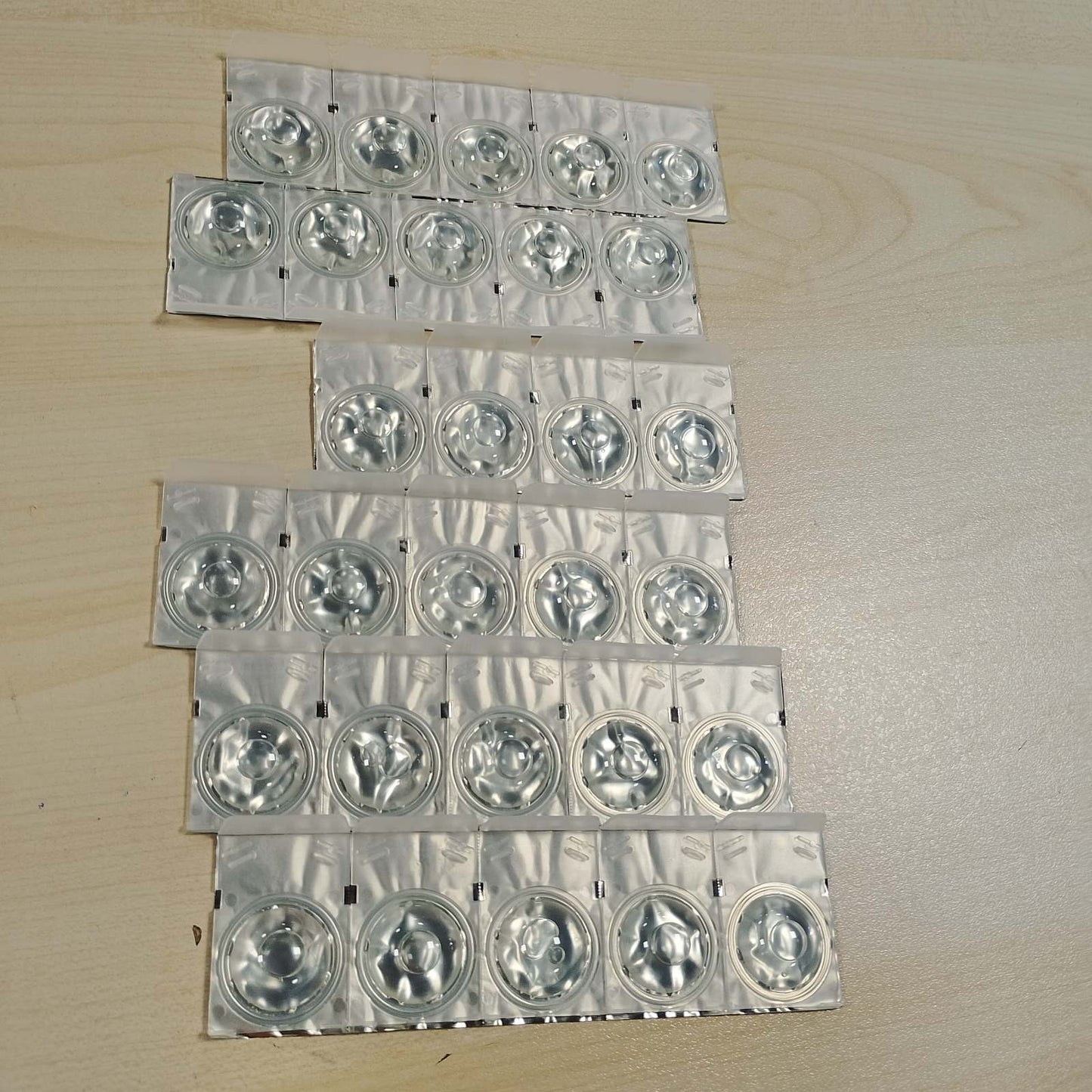 316521 - ACUVUE OASYS 1-DAY, Lentet e kontaktit ditore, -0.75 dioptri, BC 8.5, Mbrojtje nga rrezet UV, 30 lente