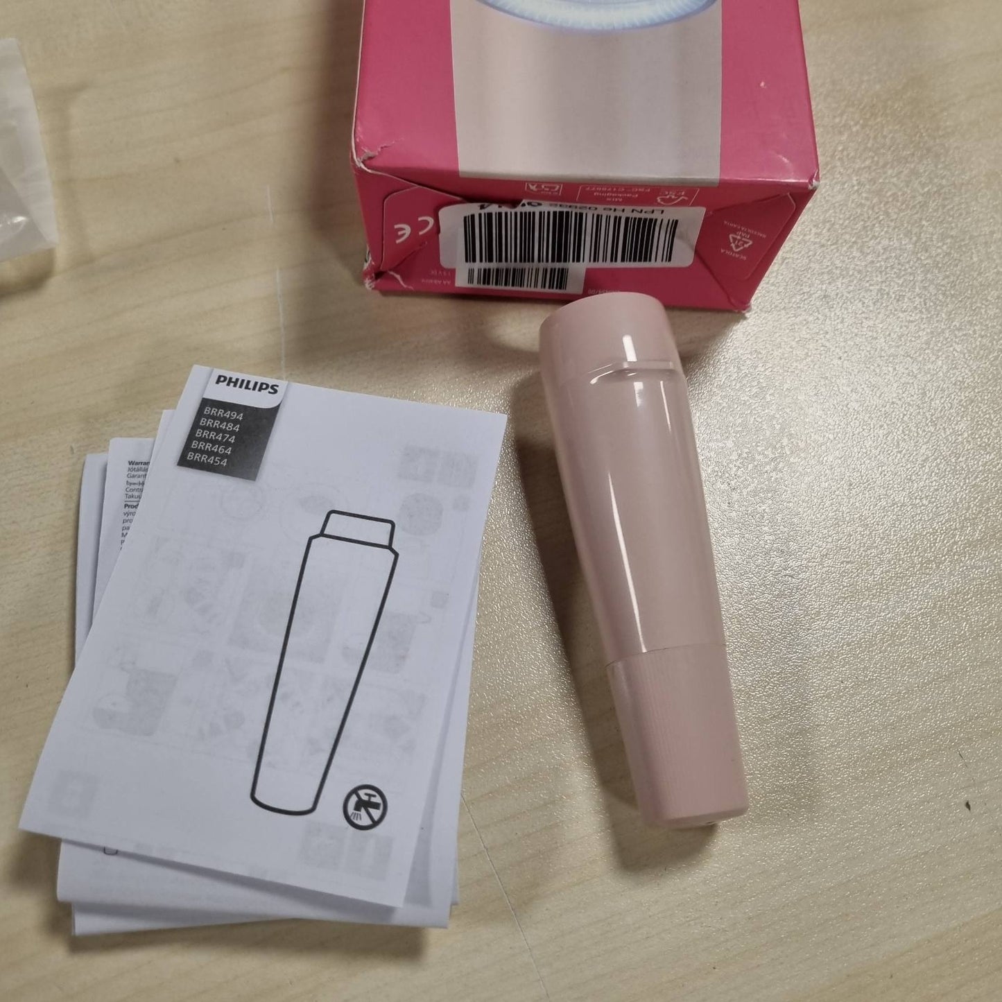 316744 - PHILIPS Depilues i serisë 5000 BRR454/00, pa tel, kompakt, kokë hipoalergjike, heqje e qimeve të fytyrës, riparime të lehta