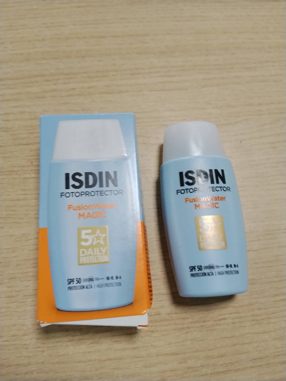 316832 - ISDIN Fotoprotección Fusion Water MAGIC SPF 50, Krem kundër diellit për fytyrën, 50 ml, teksturë ultra të lehtë, fazë ujore