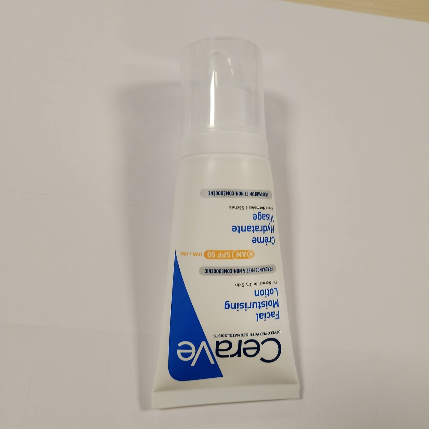 316880 - CERAVE Krem hidratues për fytyrën me SPF 50, 52 ml, Kujdes ditor me mbrojtje nga rrezet UV për lëkurë normale deri të thatë