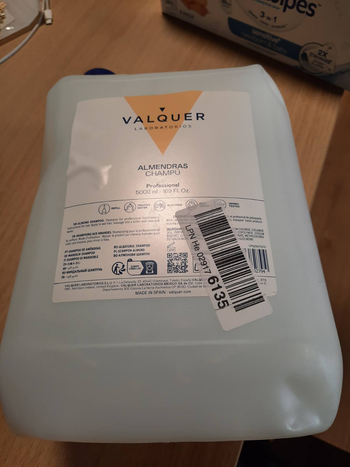 316928 - VALQUER Shampo me bajame 5L, Forcon dhe mbron flokët, Formulë vegane, pa silikon