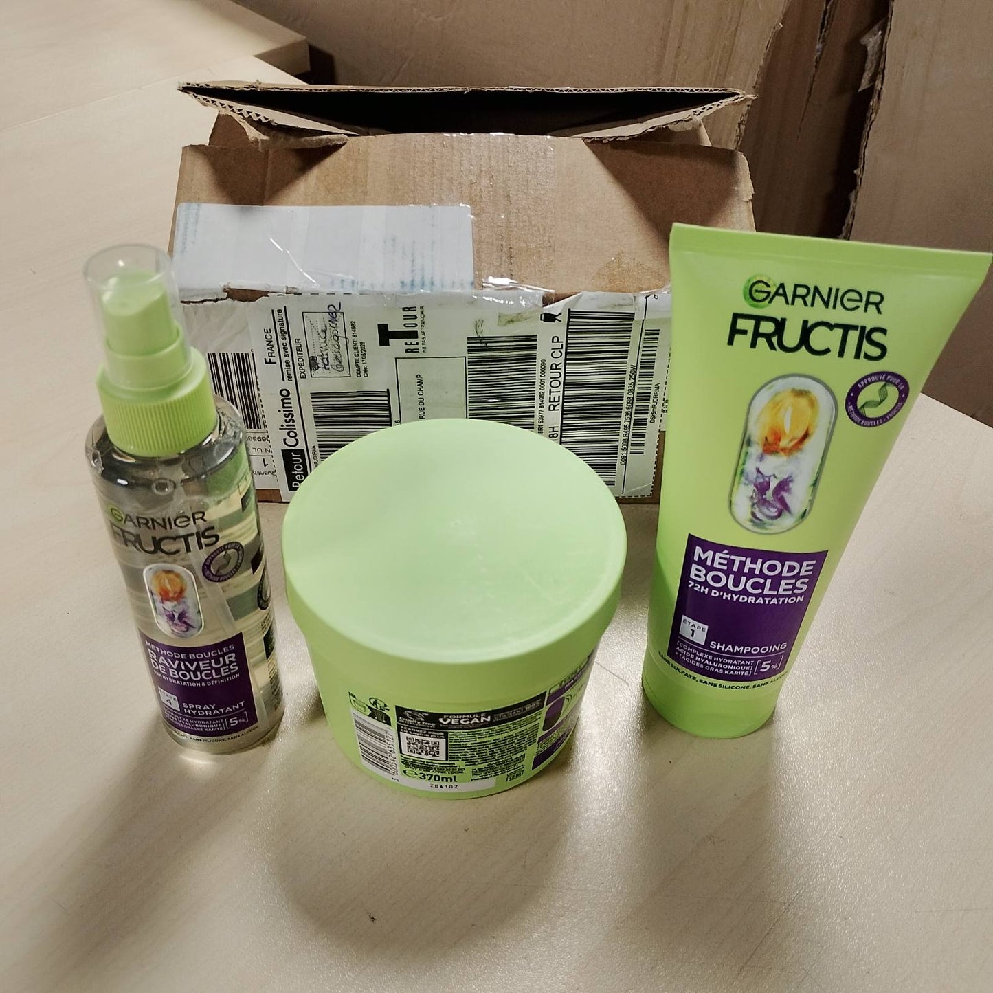 317212 - GARNIER Metoda Fructis Curl, Rutinë me 3 Produkte: Shampo, Maskë dhe Sprej Hidratues, I Pasuruar me Acid Hialuronik dhe Gjalpë Shea, Për të Gjitha Llojet e Kaçurrelave