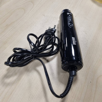 317215 - BRAUN Furçë me ajër të nxehtë AS1.5, 300 W, 3 cilësime nxehtësie/shpejtësie, e zezë, aksesorë për tharje dhe vëllim, BRAS150E