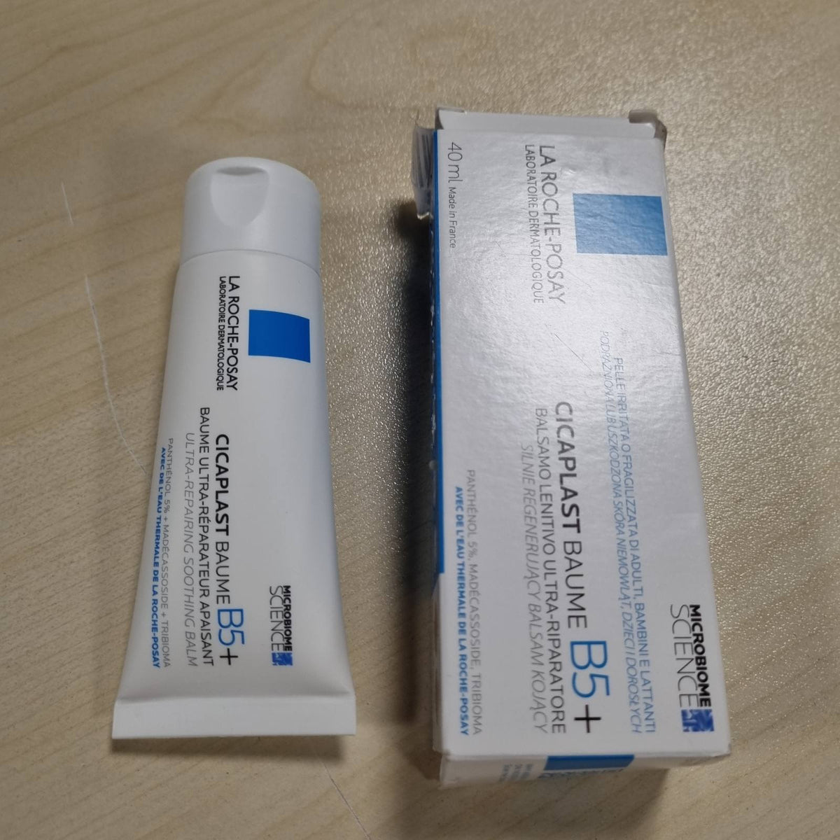 317371 - LA ROCHE-POSAY Cicaplast Baume B5+, Balsam Riparues për Fytyrën dhe Trupin, 40 ml, i përshtatshëm për lëkurë të thatë dhe të ndjeshme, veprim kundër skuqjes, efekt qetësues, formulë me Tribiomë, Pantenol, Madecassoside