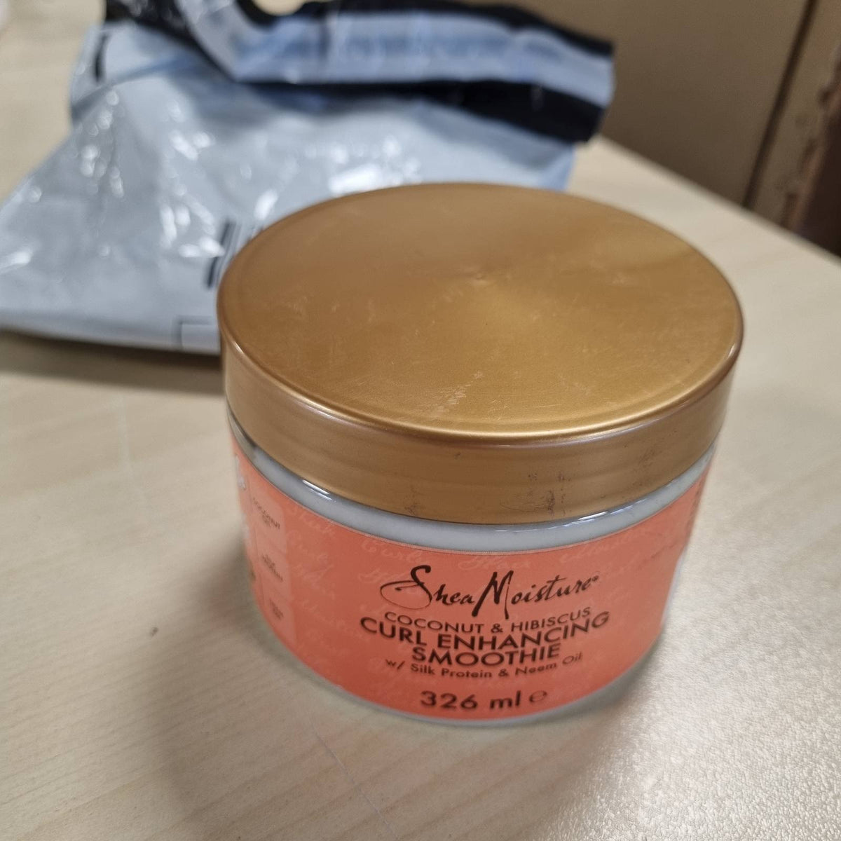317425 - SHEA MOISTURE Smoothie për Përmirësimin e Kaçurrelave, 326 ml, Krem kaçurrelash për kaçurrela të përcaktuara dhe me shkëlqim.