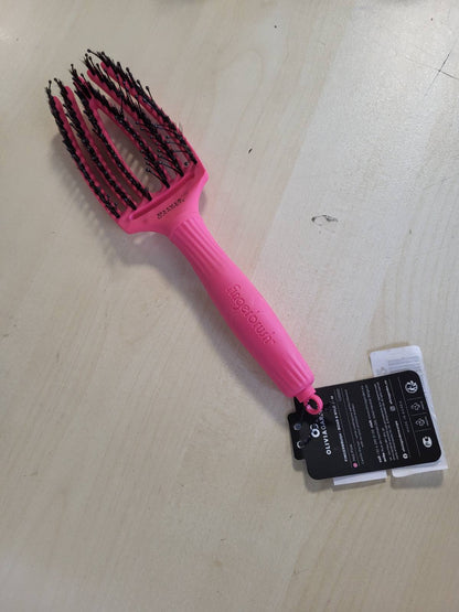 317470 - OLIVIA GARDEN Furçë për Fingerbrush Iconic - Mesatare - Rozë e Nxehtë - Furçë për Zbërthimin e Qimeve të Egra dhe Najlonit
