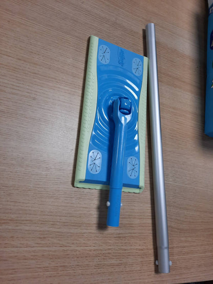 317785 - SWIFFER Set fillestar për mop të lagur për pastrimin e dyshemeve, përmban: 1 mop dyshemeje, 6 peceta të lagura