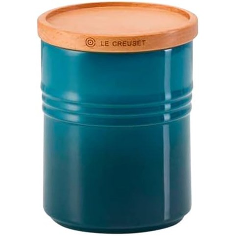 183699 - LE CREUSET - Kavanoz prej guri, madhësi M, me kapak druri, kapacitet 540 ml, diametri 10 cm, ngjyrë blu e thellë, Nr. modeli 91044401642099
