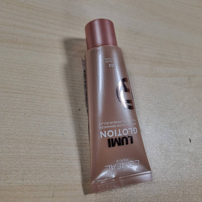 318087 - L'ORÉAL PARIS - Lëng shumëpërdorimësh për ndriçim - Ndriçon dhe hidraton - I pasuruar me gjalpë shea - Shkëlqim i shkëlqyer - Nuanca: 902 - 40 ml