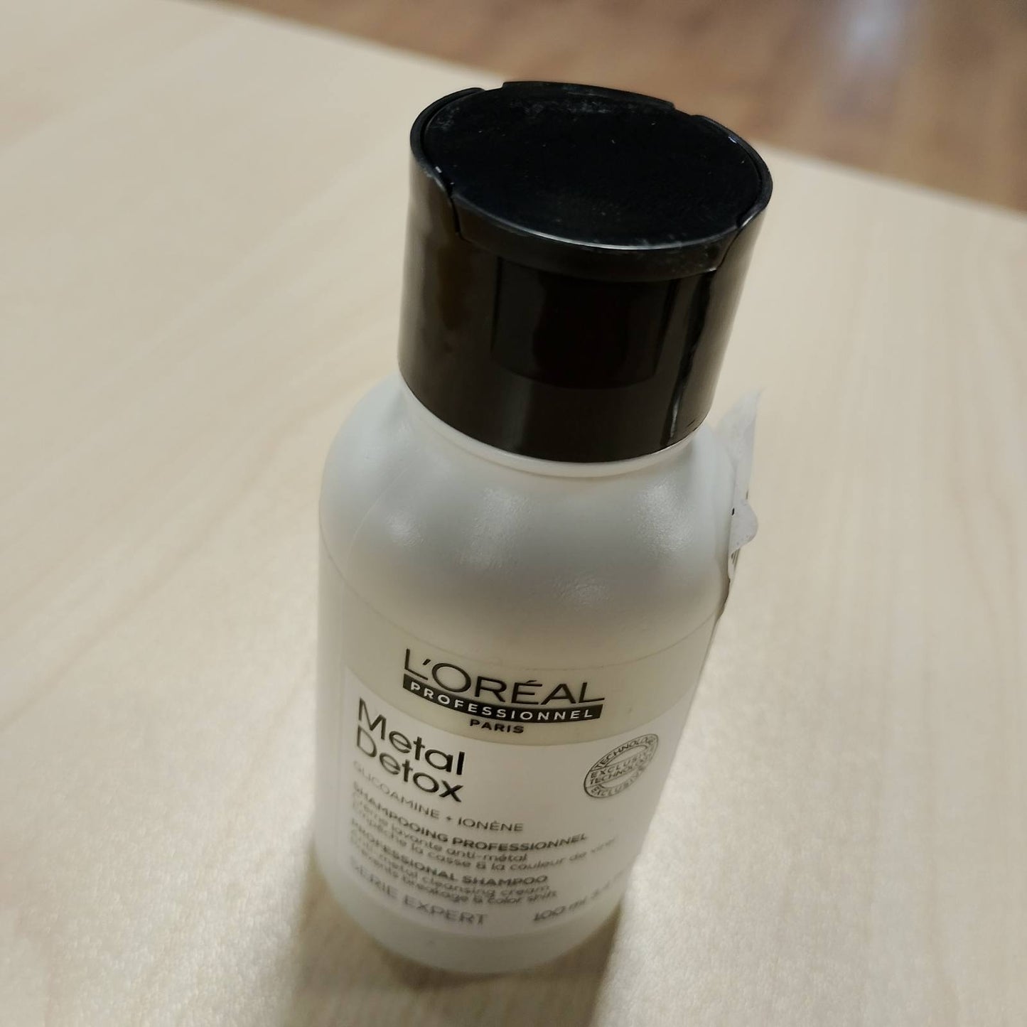 318220 - L'OREAL PROFESSIONNEL Krem Pastrues Metal Detox - Shampo 100ml