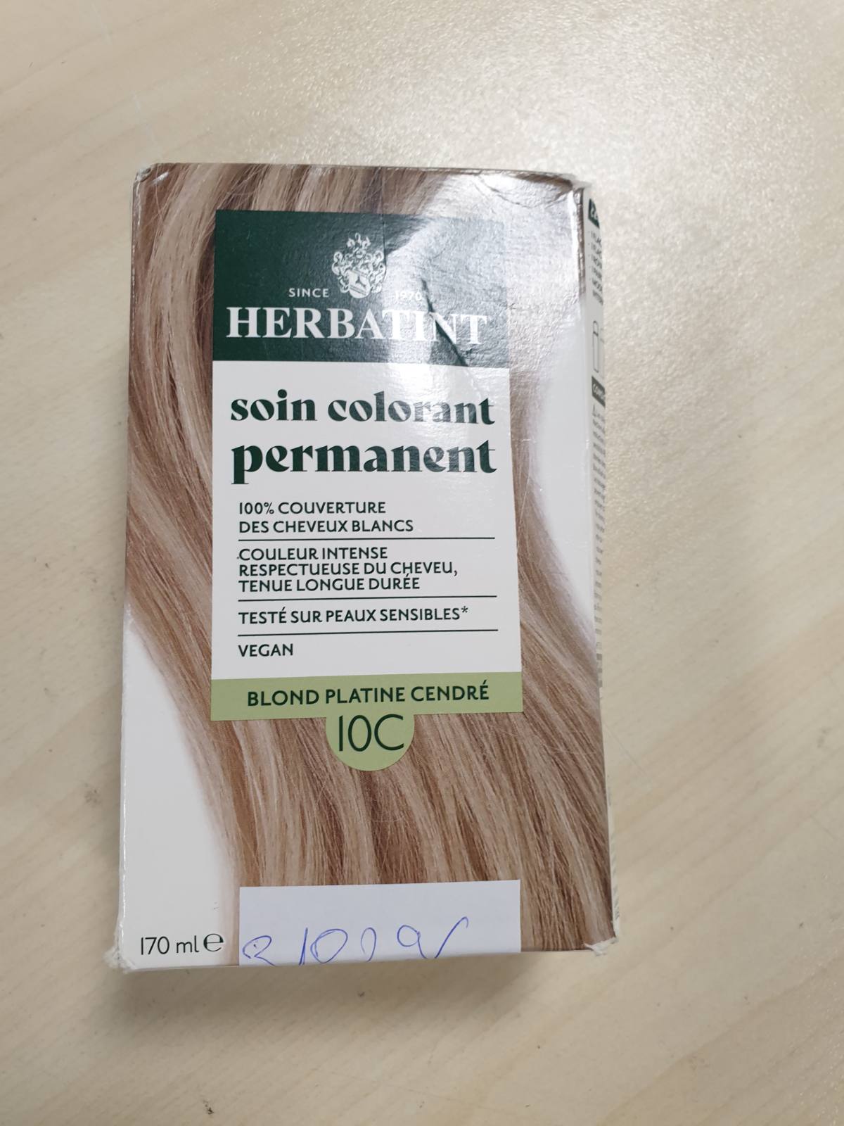 318296 - HERBATINT Trajtim i përhershëm për ngjyrosjen e flokëve 10C Blonde Platini Hiri - 170ml | Pa amoniak, 100% mbulim i thinjave | Testuar dermatologjikisht për lëkurë të ndjeshme, me 8 ekstrakte bimore organike