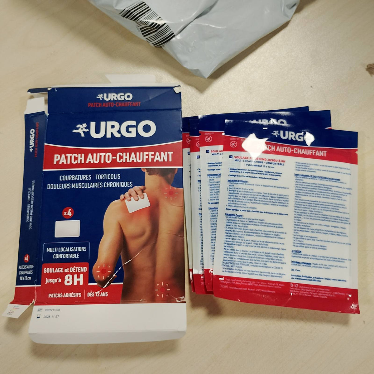 318302 - URGO - Ngjitës vetëngrohës me shumë vendndodhje x4 njësi, lehtëson dhimbjet e muskujve deri në 8 orë, material i butë dhe i këndshëm