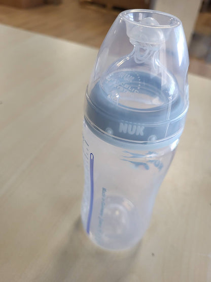 318338 - NUK FIRST CHOICE Shishe për foshnje 300 ml | 3+ muaj | PP | Shishe kundër kolikave | Tregues kontrolli të temperaturës | Balenë | Pako me 1 copë
