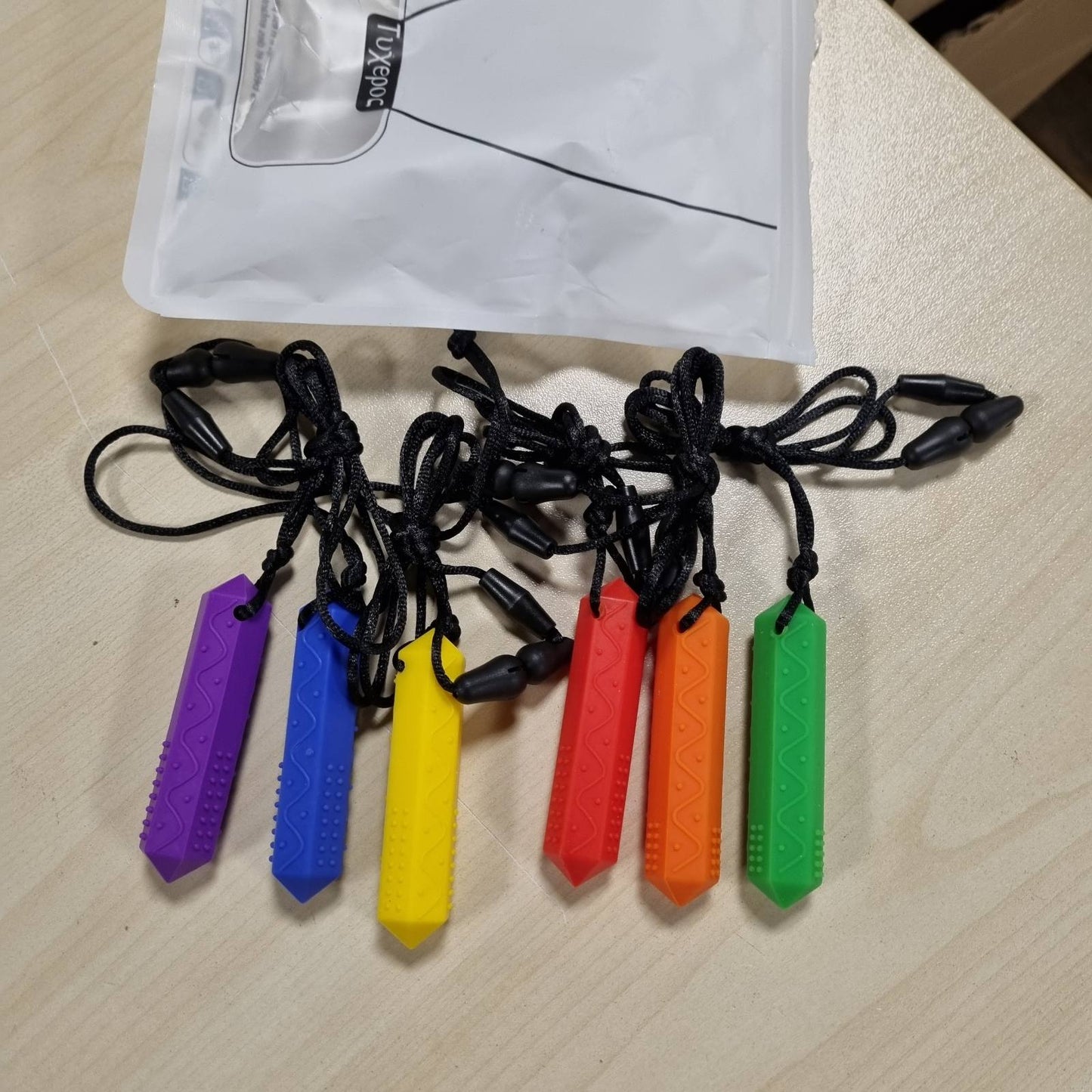 318583 - KEFU Gjerdan përtypës për fëmijë për ADHD, 6 pjesë për fëmijë dhe të rritur që vuajnë nga dalja e dhëmbëve, autizmi dhe ADHD (Diamanti)