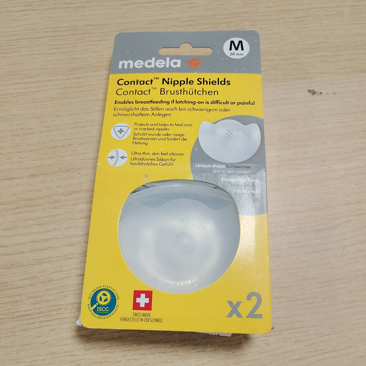 318592 - MEDELA Mbrojtëse për gjoksin Contact, Silikoni, Dizajn i butë, Pa BPA, 1 pako me 2 mburoja (20 mm), Kuti ruajtjeje