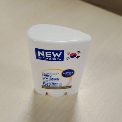 318741 - NIVEA Silky UV stick, 50+ SPF, mbrojtje shumë e lartë, 15g