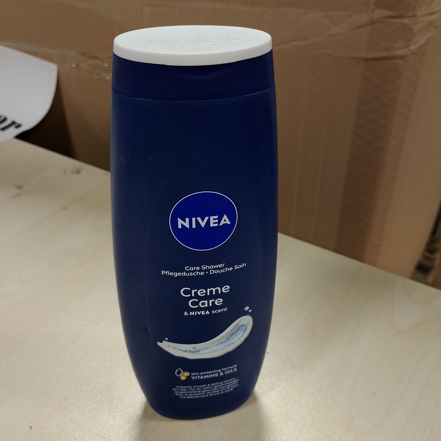 319113 - NIVEA Krem për dush (1 x 500 ml), me vaj farash rrushi dhe bajame të ëmbla, kujdes hidratues për trupin, për lëkurë të thatë.