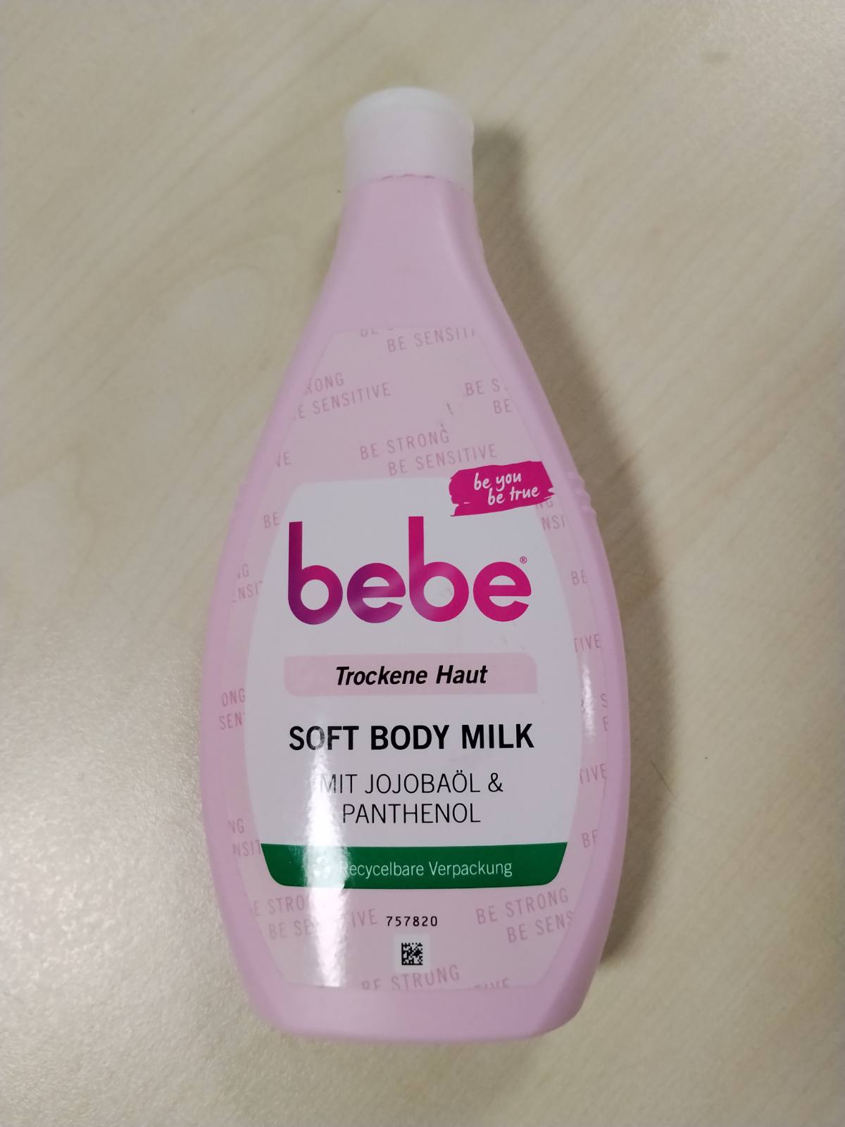 319137 - Qumësht Trupi Bebe Soft 400 ml, Locion Trupi që Thith Shpejt me Vaj Jojoba dhe Pantenol për Lëkurë të Thatë
