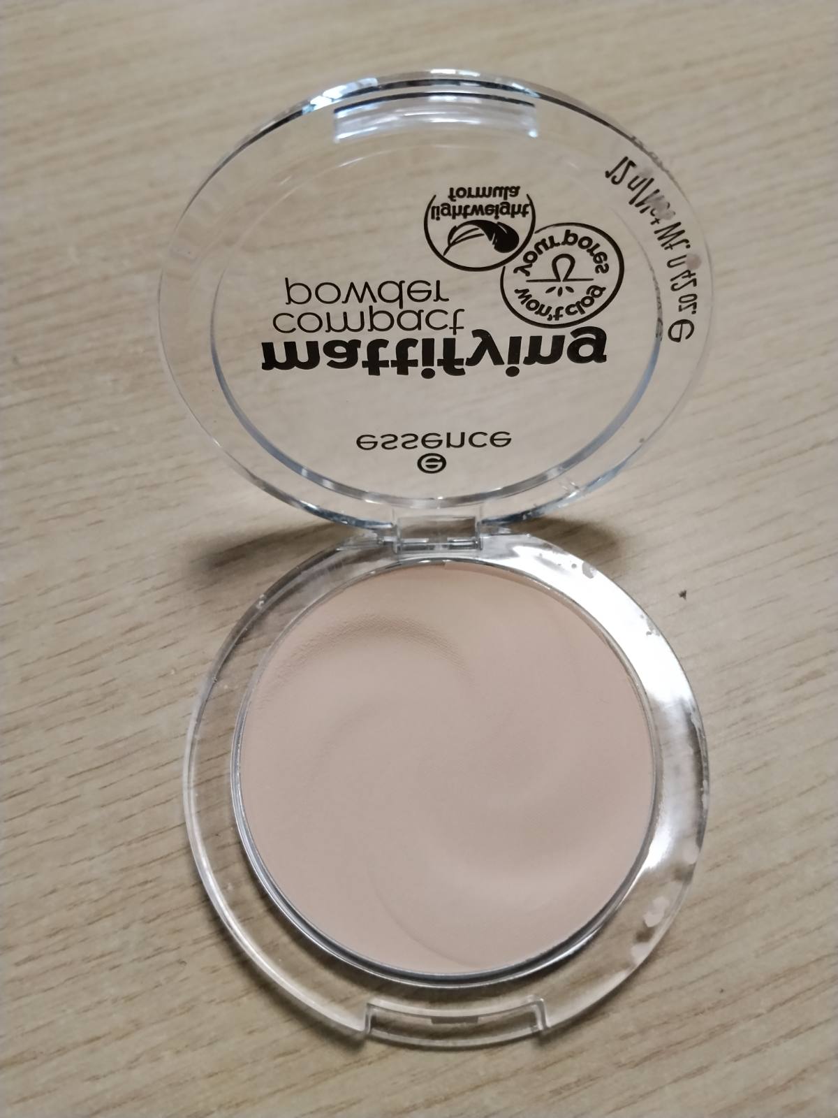 319184 - ESSENCE COSMETICS Pudër Kompakt Matifikuese, Nr. 04, 12 g, Vegane, Pa nanopjesëza
