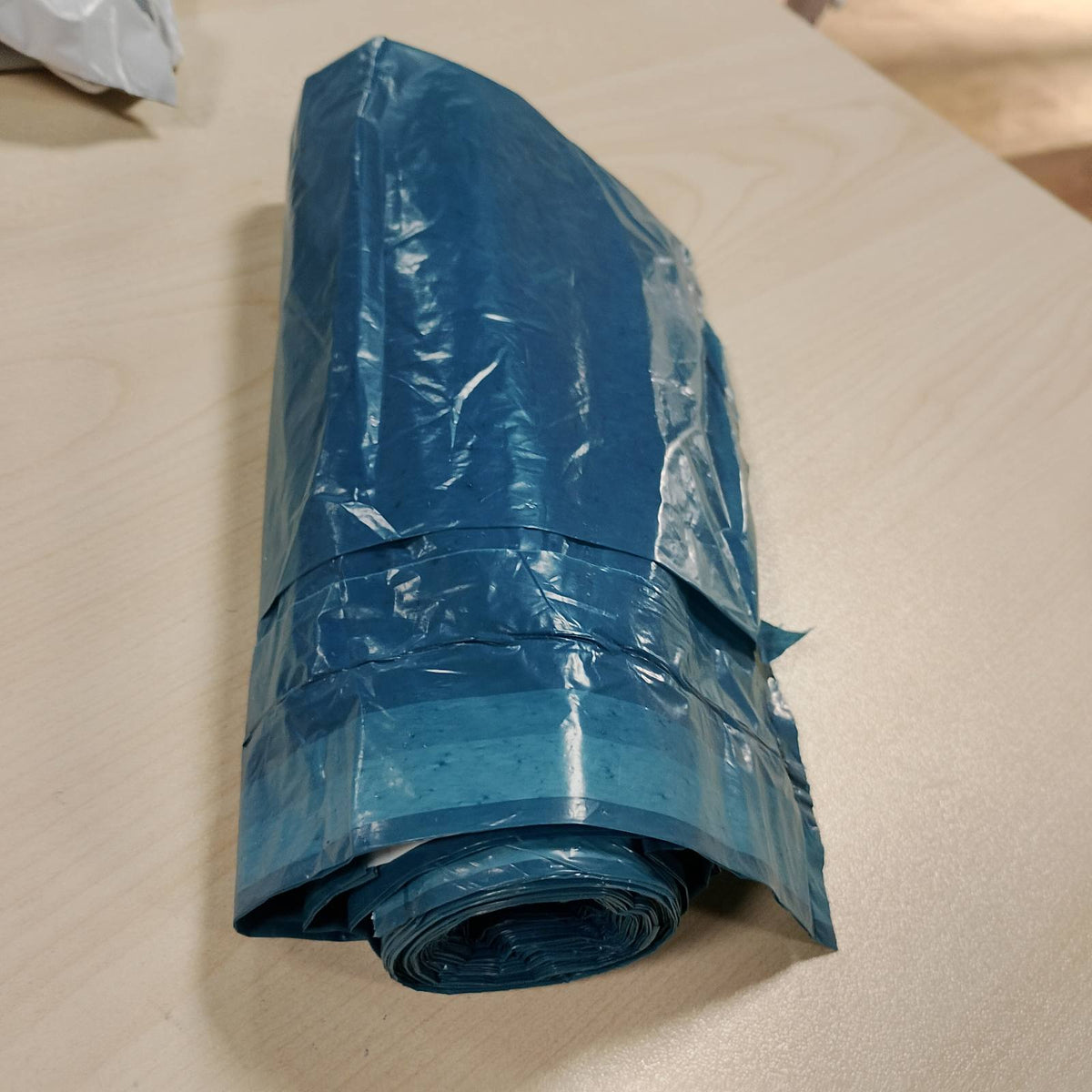 319233 - TSP Qese Mbeturinash Riciklimi me Kordon Mbajtës 60L - 90% mbetje pas konsumit (PE) - certifikuara nga Blue Angel - rezistente ndaj grisjes - 10 qese
