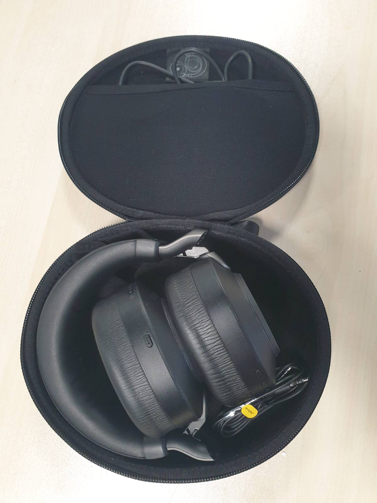 319286 - JABRA Kufje pa tel Evolve2 85 me mikrofon – Anulim zhurmash, kufje stereo të certifikuara nga Microsoft Teams, Adaptues Bluetooth USB-C – E zezë