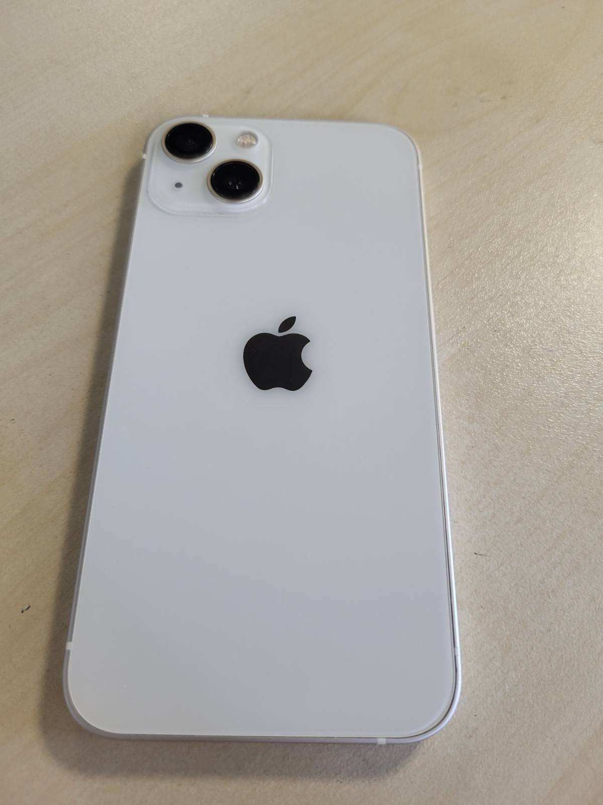 319287 - Apple iPhone 13, 128 GB, Polarstern (i rinovuar)