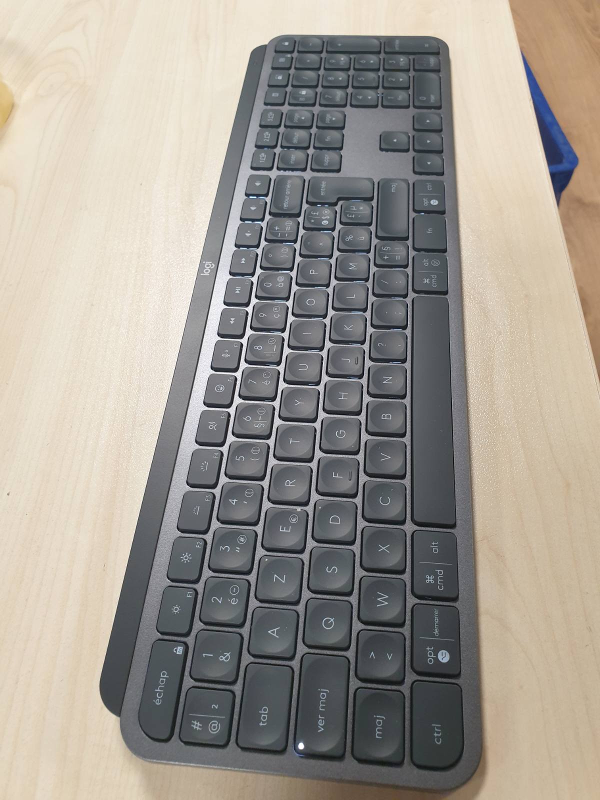 319405 - LOGITECH Tastierë pa tel MX Keys S Plus, rikarikueshme, ndriçim nga prapa, taste ergonomike, Bluetooth, për Windows/Linux/Chrome/Mac, ngjyrë Graphite, format AZERTY