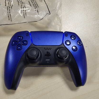 319486 - SONY Kontrollues Zyrtar DualSense 5, Pa Tel, Bateri e Rikarikueshme, Bluetooth, I Përputhshëm me PS5 dhe PC, Ngjyra: Blu Kobalti