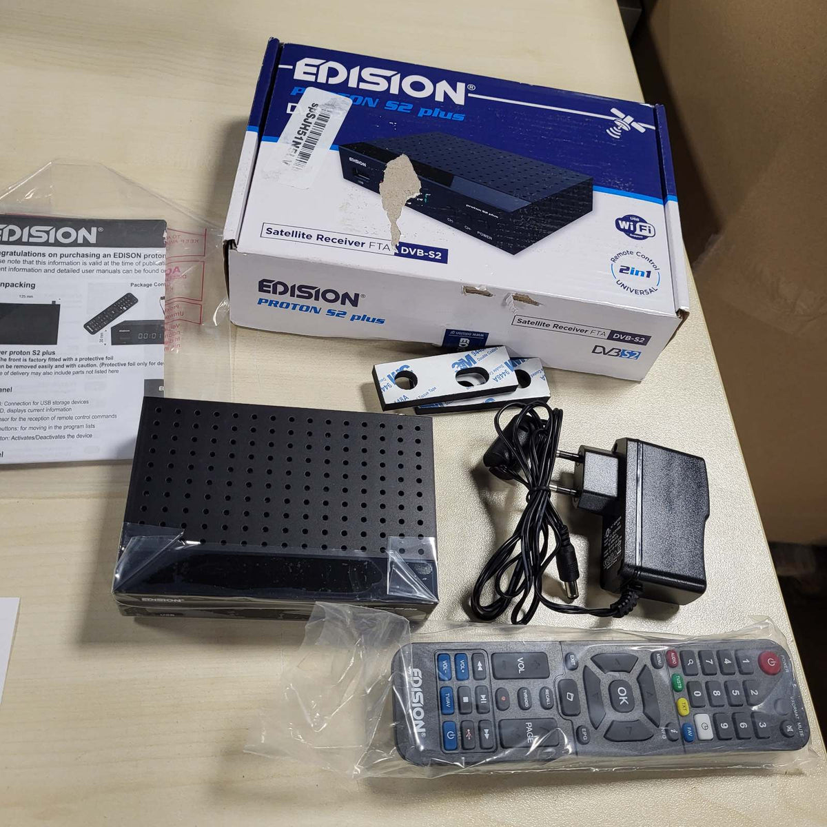 319872 - EDISION Marrës Satelitor Proton S2 Plus Full HD FTA, Telekomandë Comfort 2-në-1, i pajtueshëm me Unicable (DVB-S2, HDMI, SCART, S/PDIF, USB, LAN, Mbështetje USB WiFi, Lista e programeve gjermane e parainstaluar)