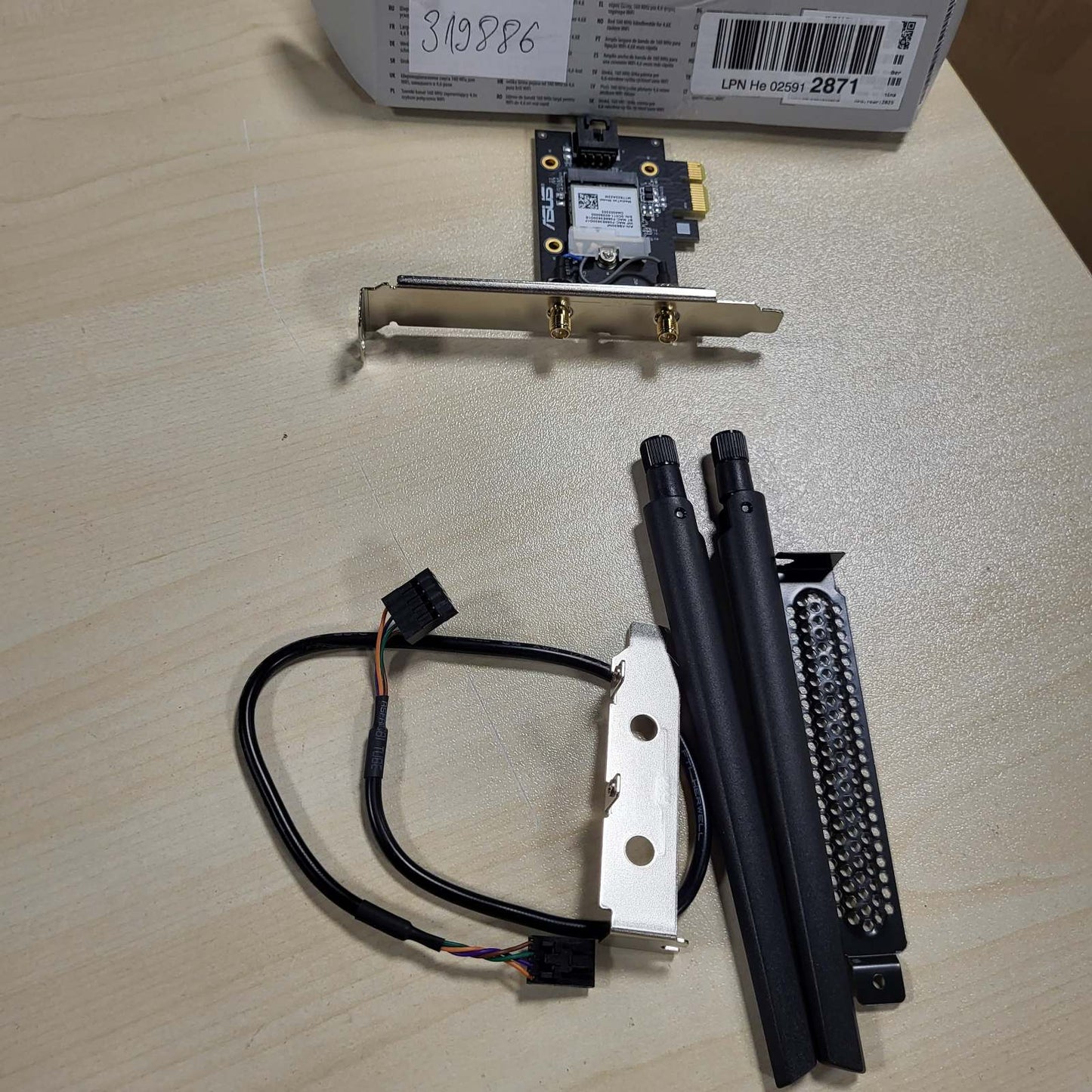 319886 - ASUS Përshtatës rrjeti PCE-AXE5400